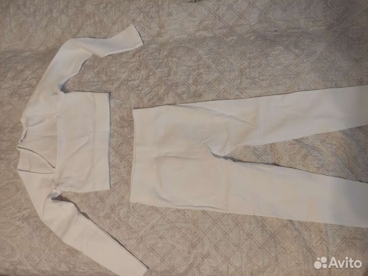 Фитнес костюм 44-46 новый