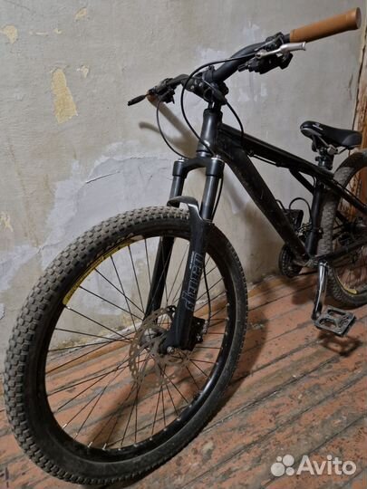 Велосипед GT checker