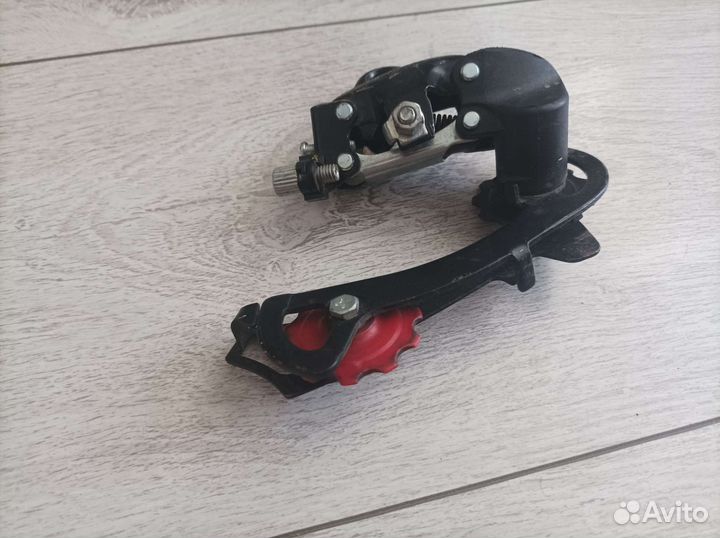 Задний переключатель скоростей на велосипед