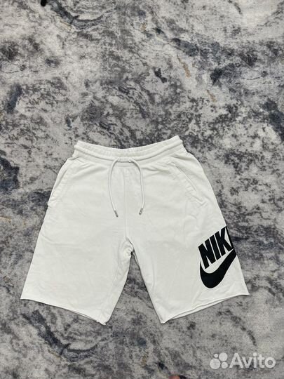 Шорты Nike