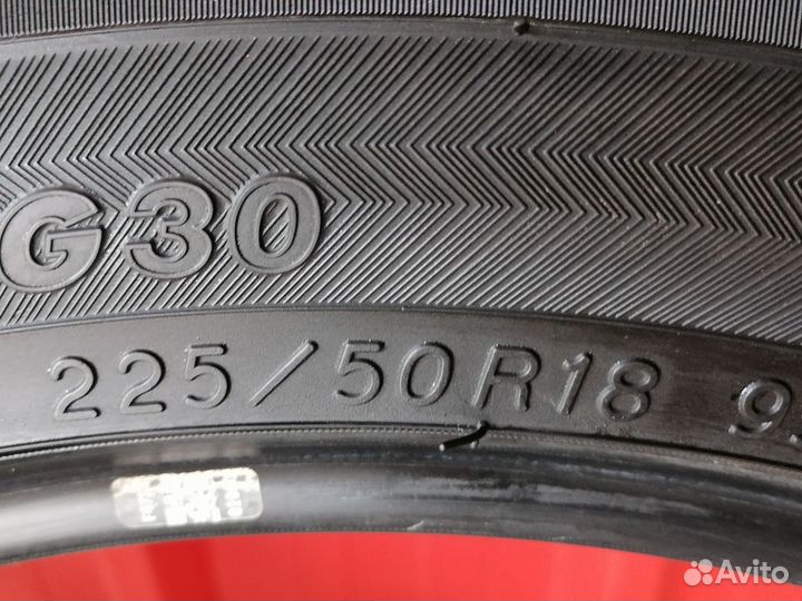 Yokohama Ice Guard IG30 225/50 R18