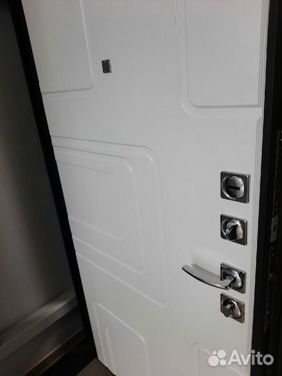Двери входные, со склада