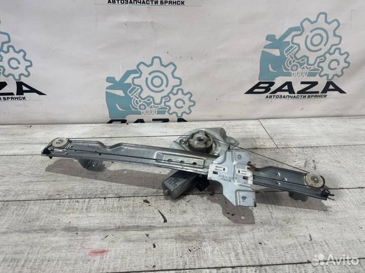 Стеклоподъемник передний правый Renault Sandero St