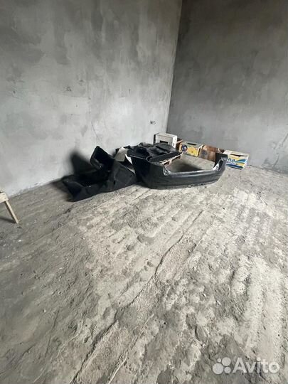 Запчасти и кузов на Весту