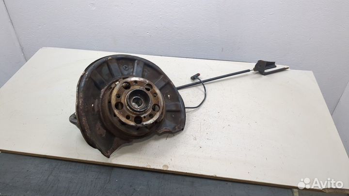 Ступица (кулак, цапфа) левая задняя Mercedes E W212