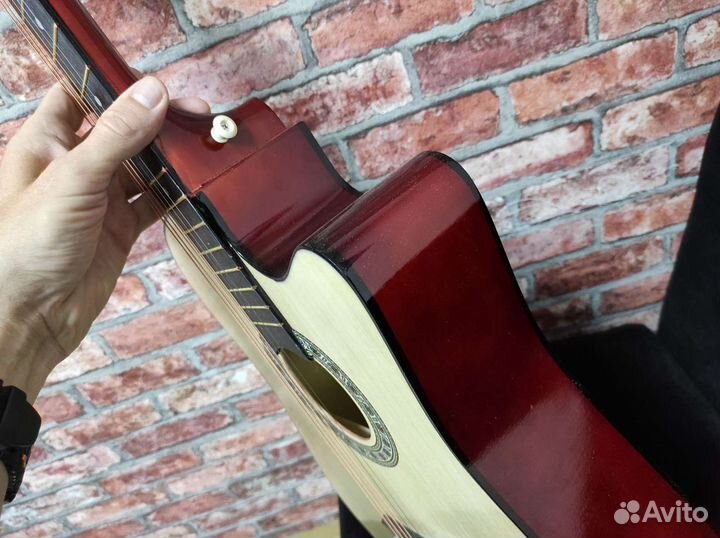 Гитара новая