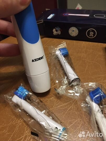 Электрическая зубная щётка