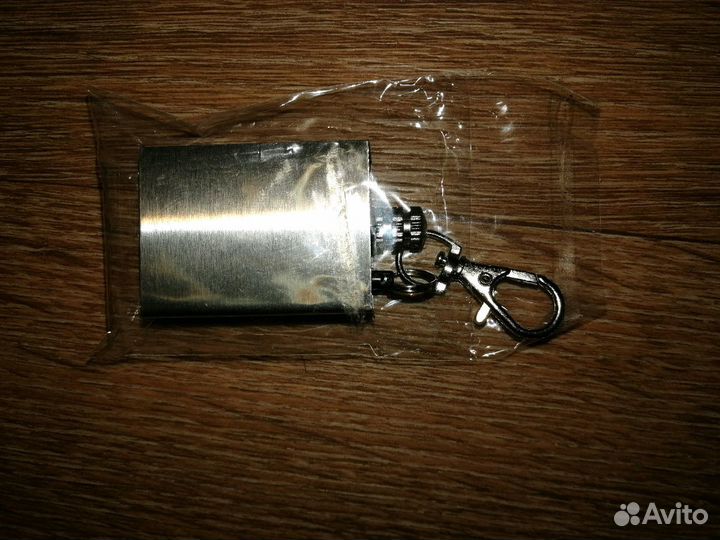 Зажигалка бензиновая