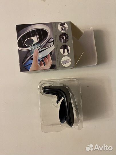 Держатель для телефона в машину новый