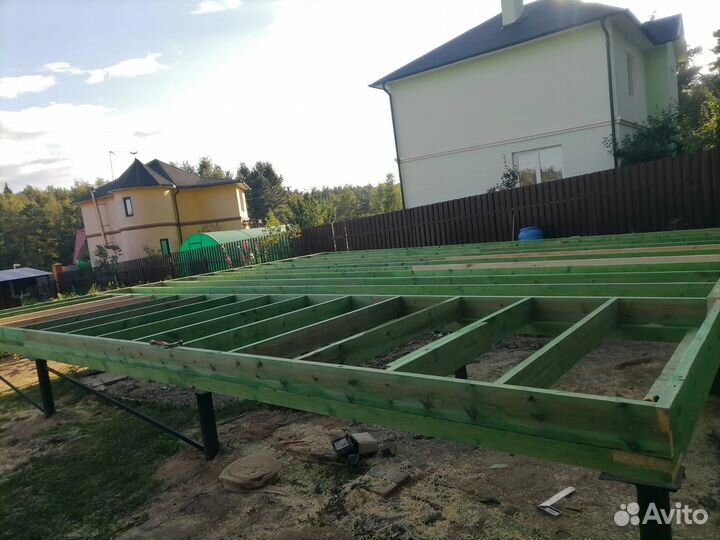 Бригада строителей