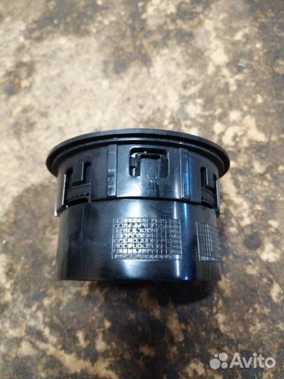 Дефлектор торпеды Renault Logan 2 L8 K7M 2015