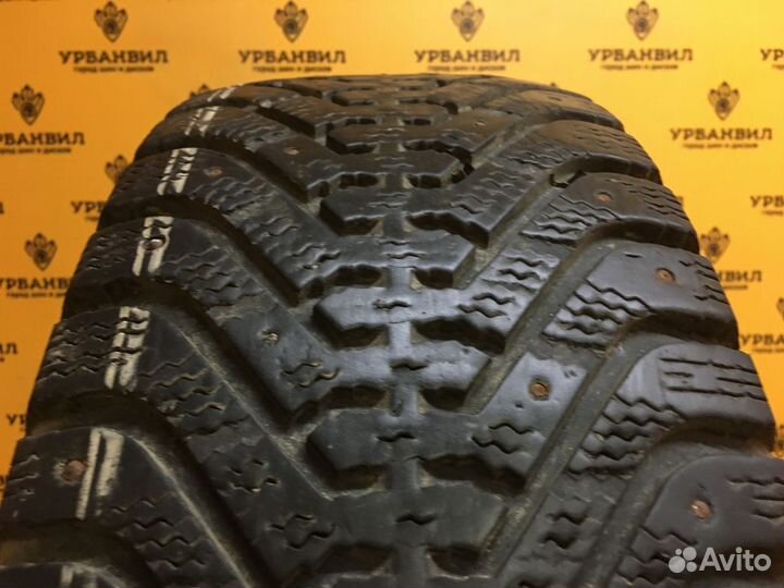 Goodyear UltraGrip 500 215/65 R16 98T