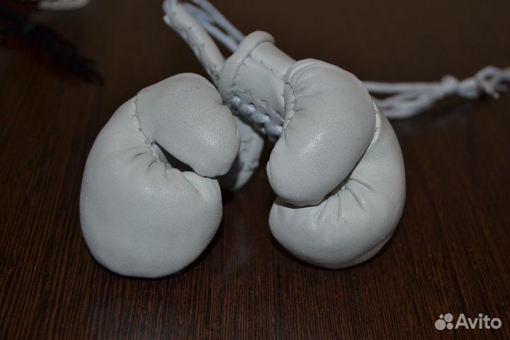 Кожаные сувенирные боксерские перчатки СССР