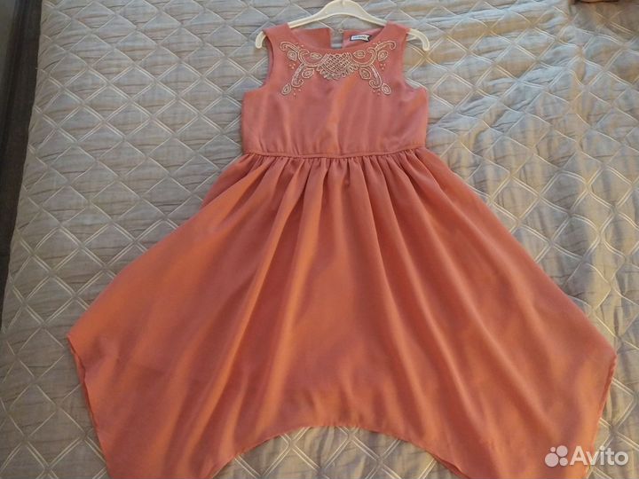 Платье нарядное 134-140