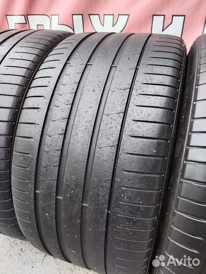 Pirelli P Zero 275/35 R22 и 315/30 R22