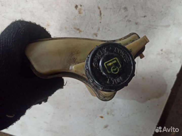 Бачок гур renault symbol clio 1