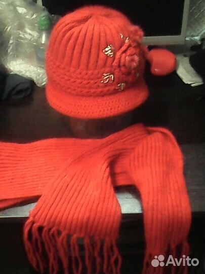 Шапка с шарфом из ангорки