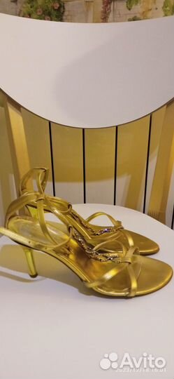 Туфли босоножки золотые 39