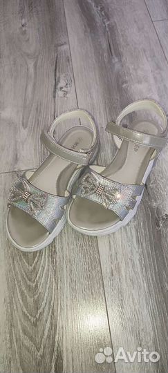 Босоножки для девочки