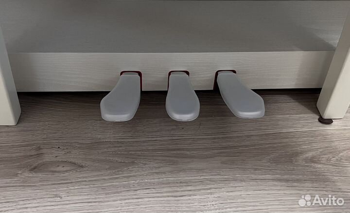 Цифровое пианино Kurzweil M115 белое с банкеткой