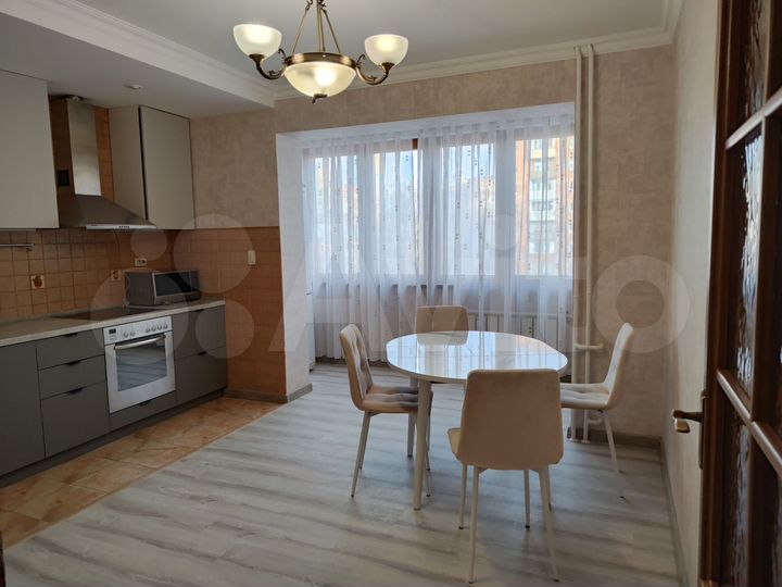 2-к. квартира, 62 м², 5/10 эт.