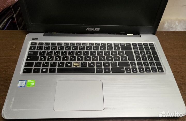 Ноутбук asus x556uq