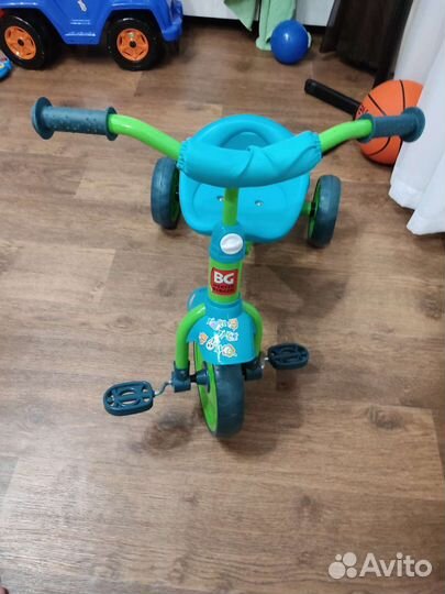 Детский велосипед трехколесный