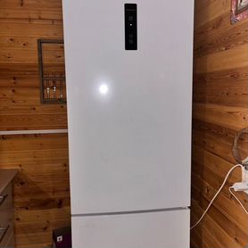 Двухкамерный холодильник Indesit ITR 5200 W бу