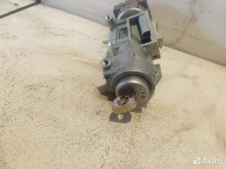 Замок зажигания Ford Focus 2 CB4 2006 3M513F880