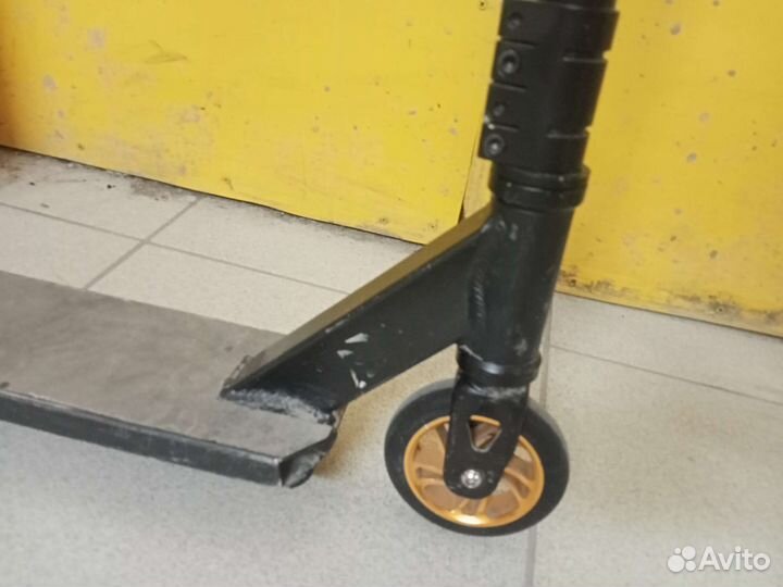 Трюковой самокат