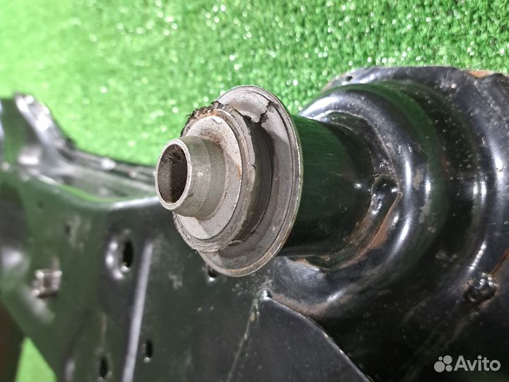 Подрамник Nissan Qashqai J10 MR20(отл.сост)