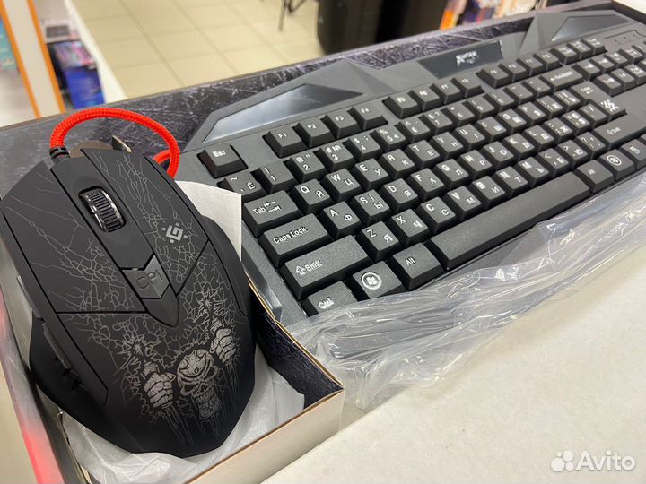 Клавиатура + мышь + ковер проводные defender