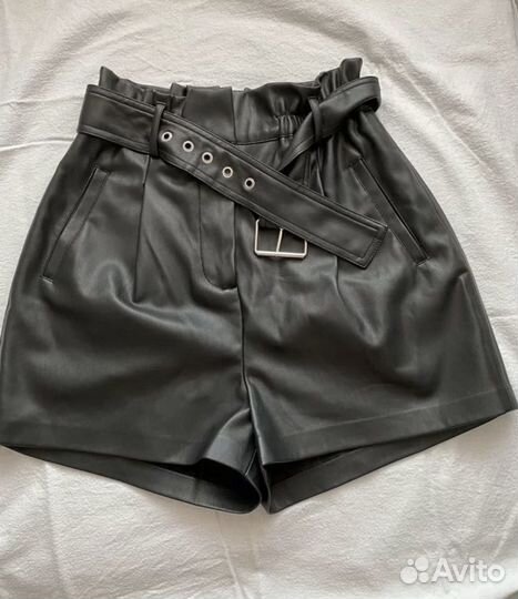 Кожаные шорты