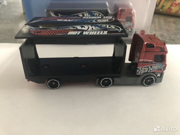 Машинка Hot wheels track stars Mercedes-Benz actro