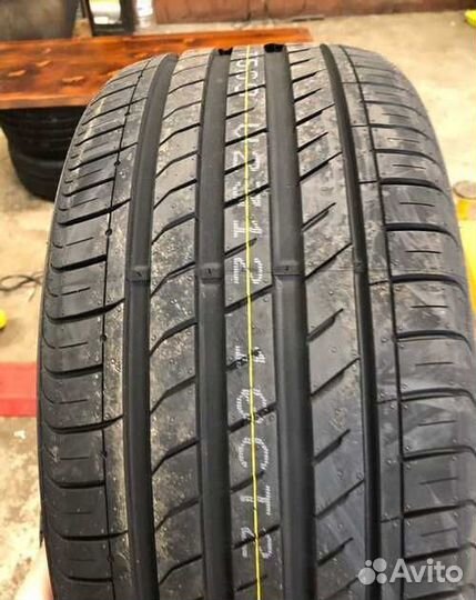 Nexen N'Fera SU1 235/30 R20 88Y