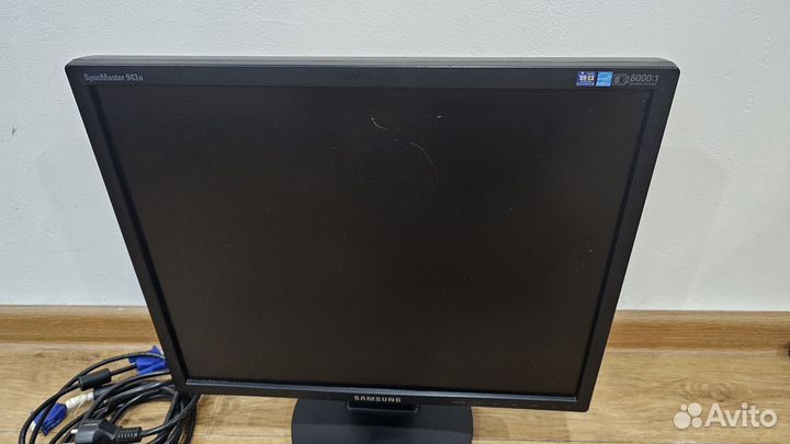Монитор Samsung 19 943n