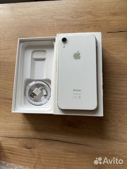 iPhone Xr, 64 ГБ