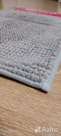 Коврик для ванной новый