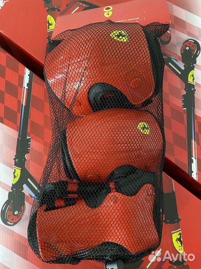 Защиты для самоката, роликов Ferrari, новые