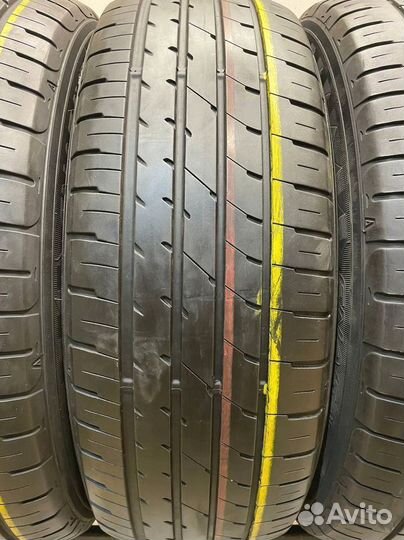 Dunlop Enasave RV504 215/60 R17 96H