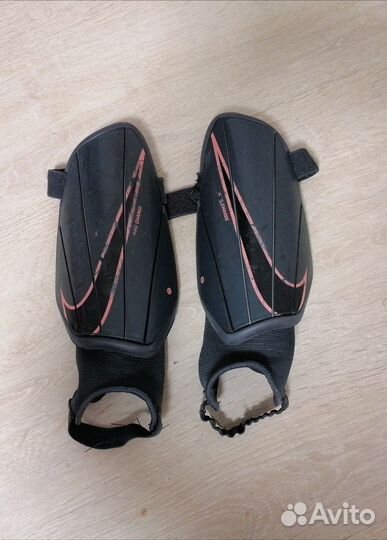 Щитки футбольные nike