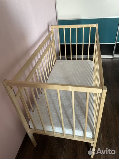 Детская кровать с матрасом