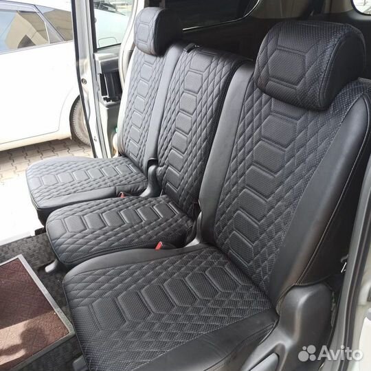 Чехлы Toyota Noah/Voxy