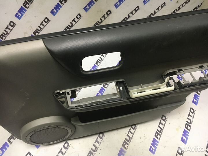 Обшивка двери передней правой Ниссан Икс-Трейл Т30