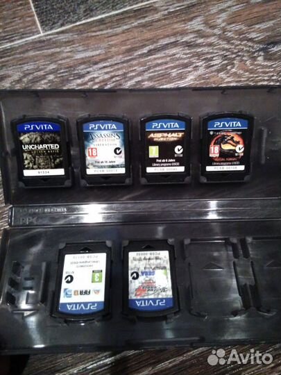 PS Vita: чехол (бампер), игры