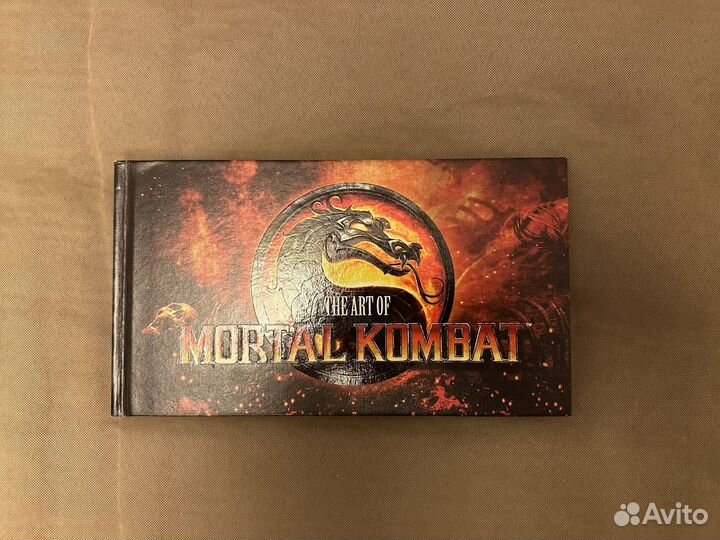 Коллекционная фигурка Mortal Kombat 9 и Artbook