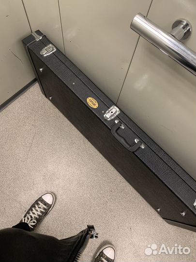 Кейс для электрогитары Flying V