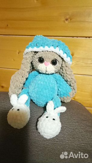 Вязанный заяц ручной работы