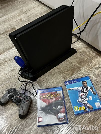 Sony PS4 slim