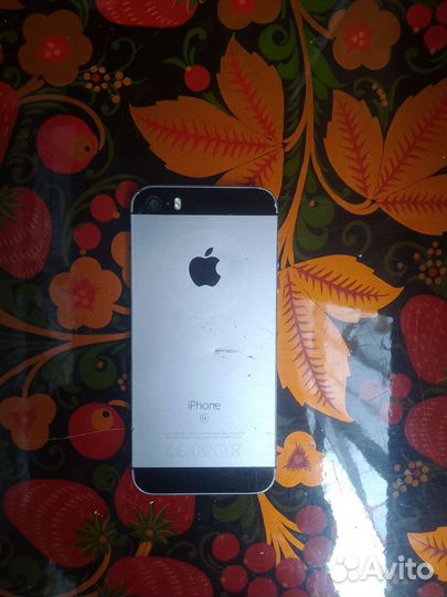 Телефон iPhone 5se